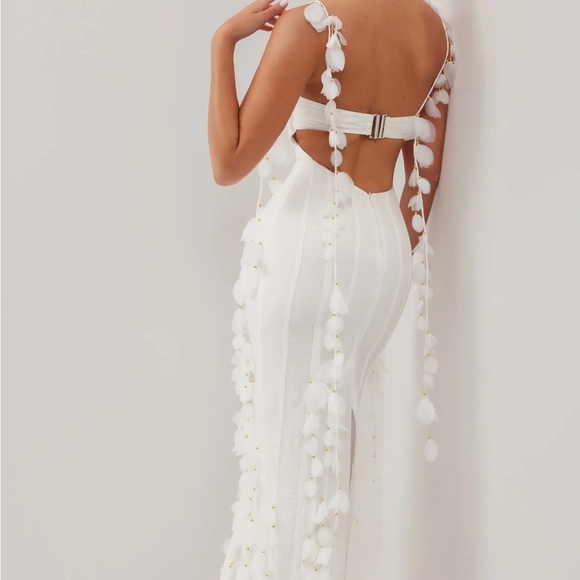 Heiress Beverly Hills Petal Dress - Picture 3 of 4